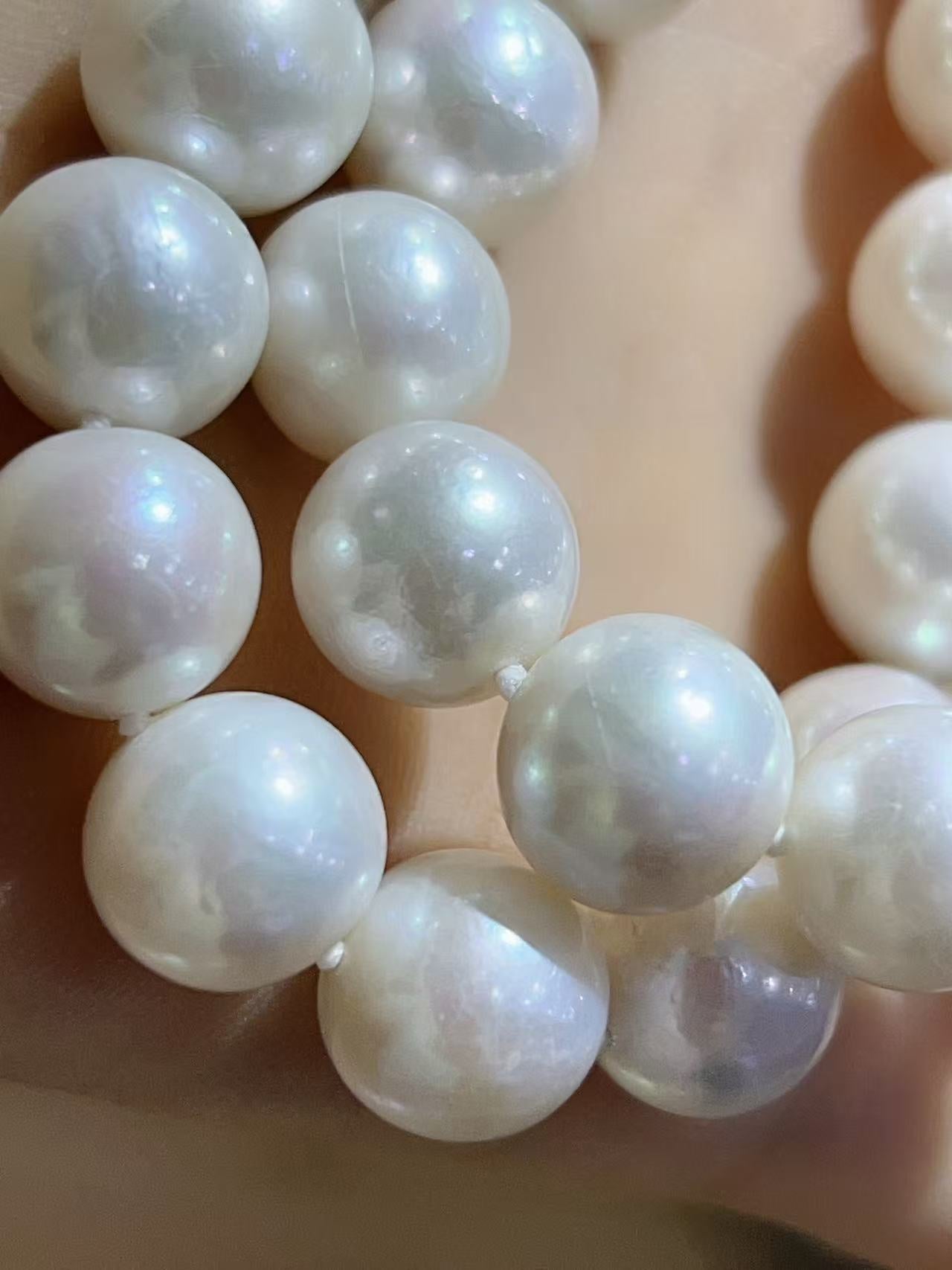 Lustrous Pearl
